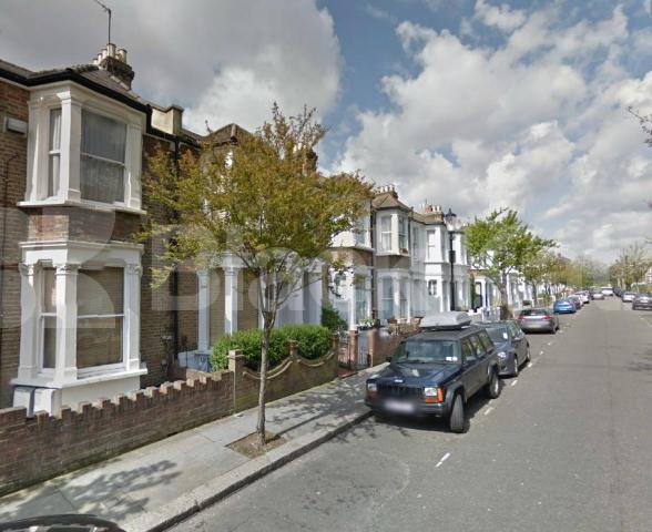 			4 BED HOUSE WITH GARDEN, 4 Bedroom, 1 bath, 1 reception Flat			 Brewster Gardens, NORTH KENSINGTON